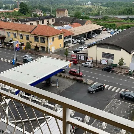 Affittacamere Serravalle Shopping Konukevi 3*