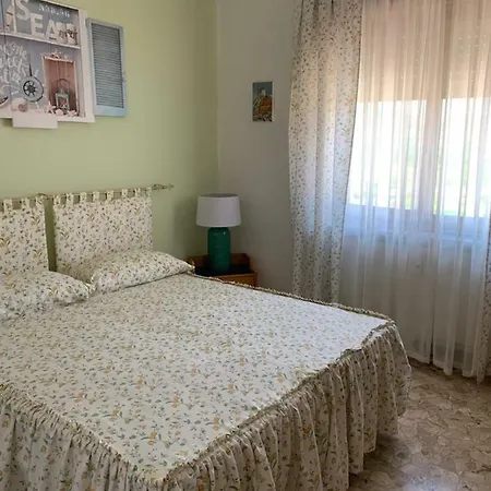 Casa de hóspedes Affittacamere Serravalle Shopping