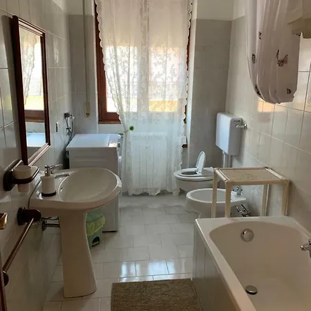 Affittacamere Serravalle Shopping Casa de hóspedes