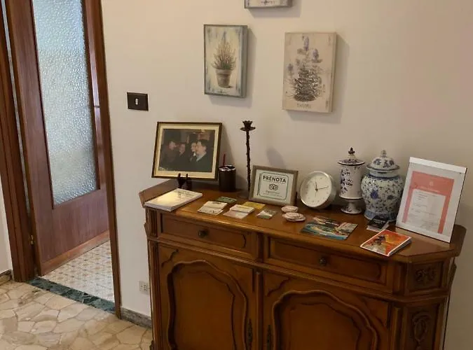 Affittacamere Serravalle Shopping 3* 塞拉瓦莱·斯克里维亚